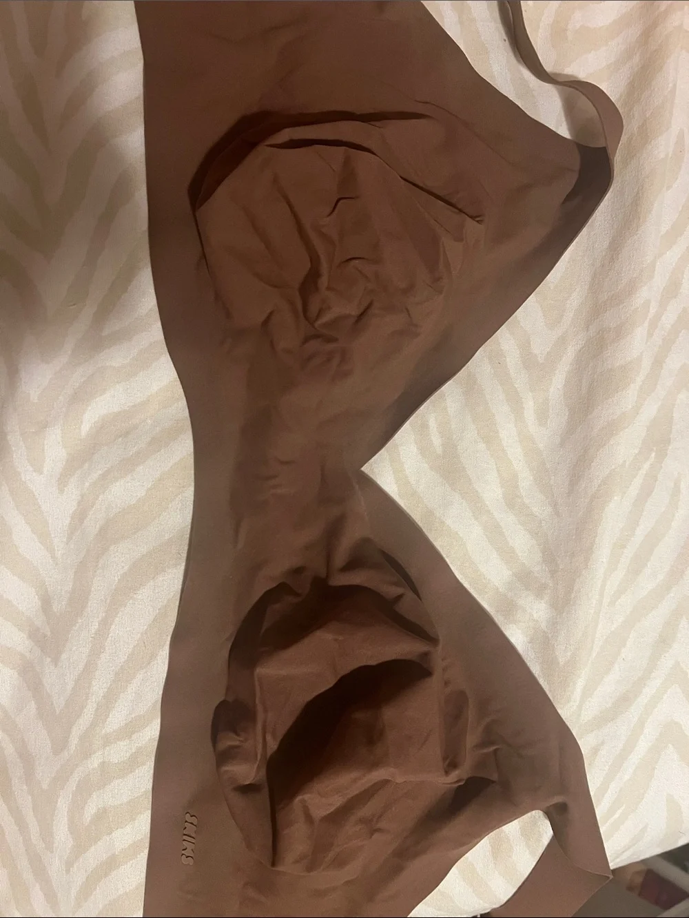 SKIMS Seamless Scoop Bralette - Chocolate Brown - Picture 2 of 4